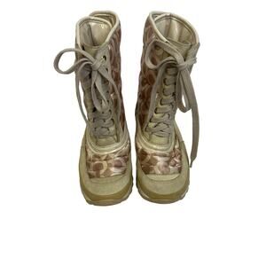 Coach Dorean Signature Snow Boots Women’s Size 6.5B - Beige Quilted Winter Boots